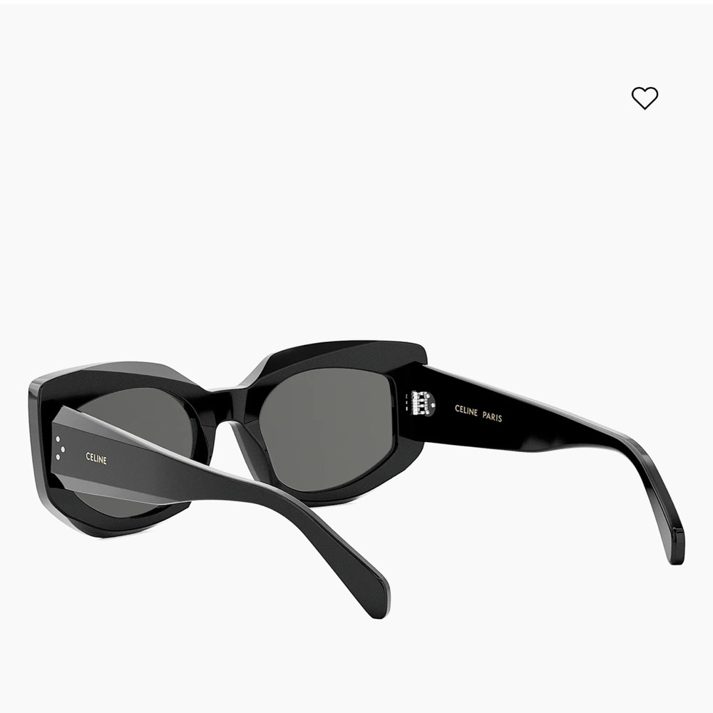 CELINE

Bold Three Dots 54MM Butterfly Sunglasses

$480MSRP - Picture 4 of 9